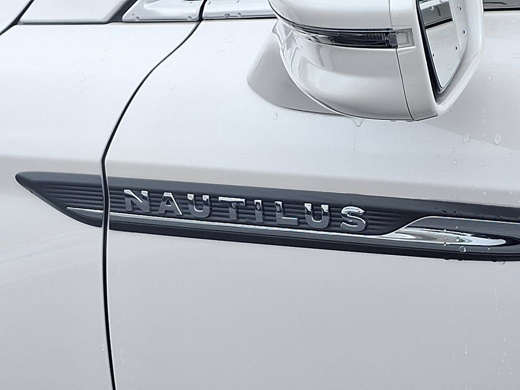 Used 2019 Lincoln Nautilus Premier AWD/4WD image 31