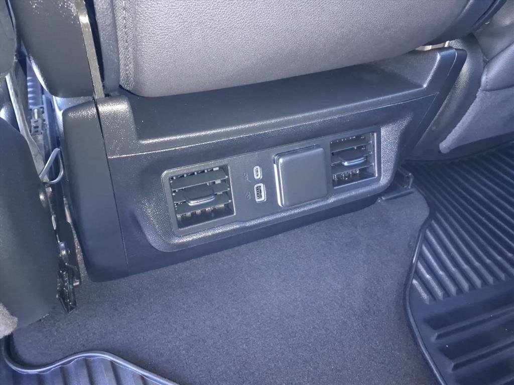 Used 2025 GMC Sierra 1500 SLT AWD/4WD image 15