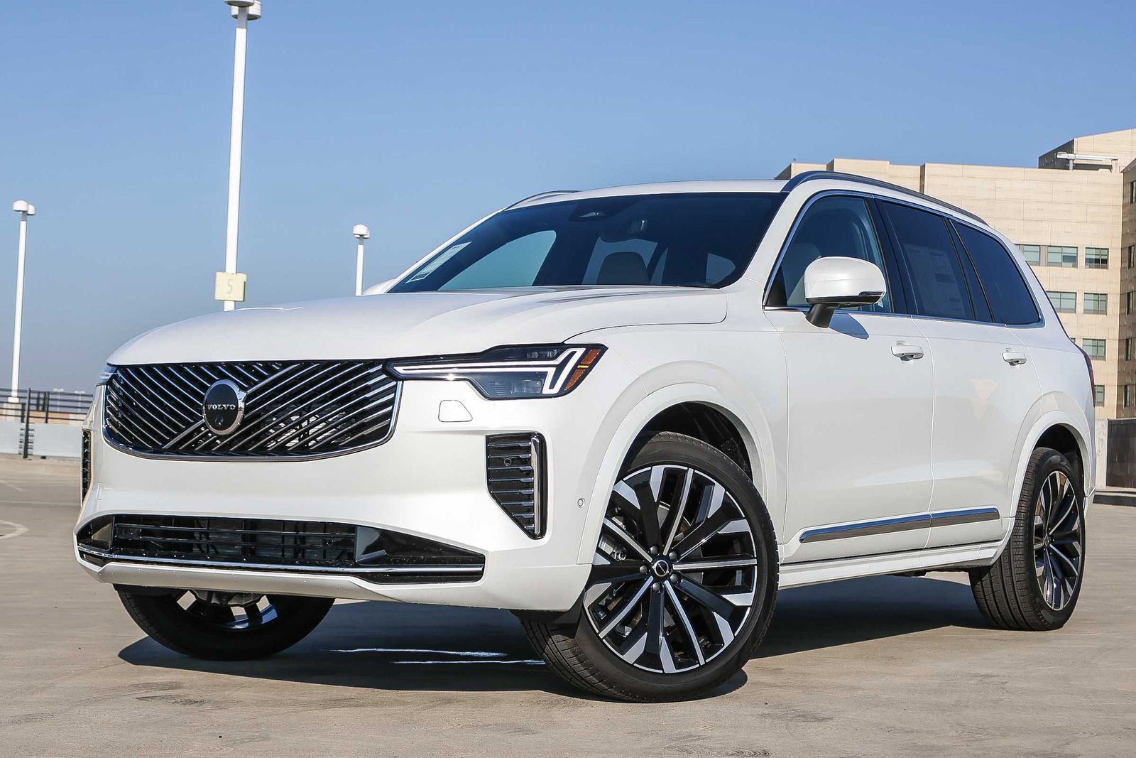 New 2026 Volvo XC90 B6 Plus w/ Protection Package Premier