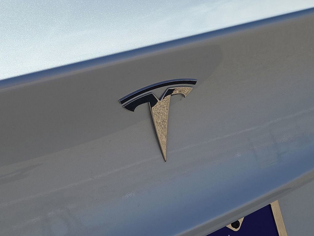 Used 2019 Tesla Model 3 Standard Range image 11