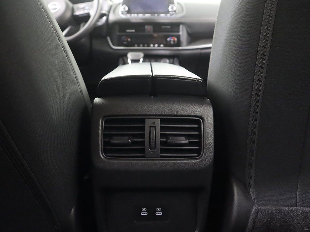 Used 2024 Nissan Rogue SV AWD/4WD image 49