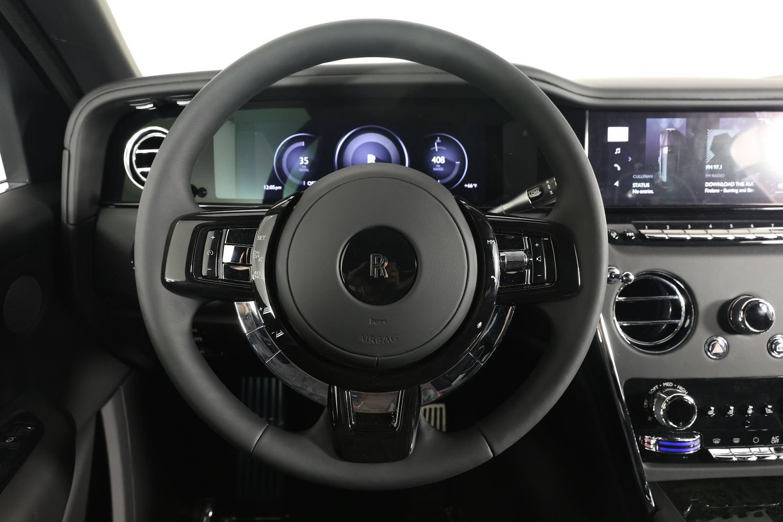 New 2026 Rolls-Royce Cullinan AWD/4WD image 12