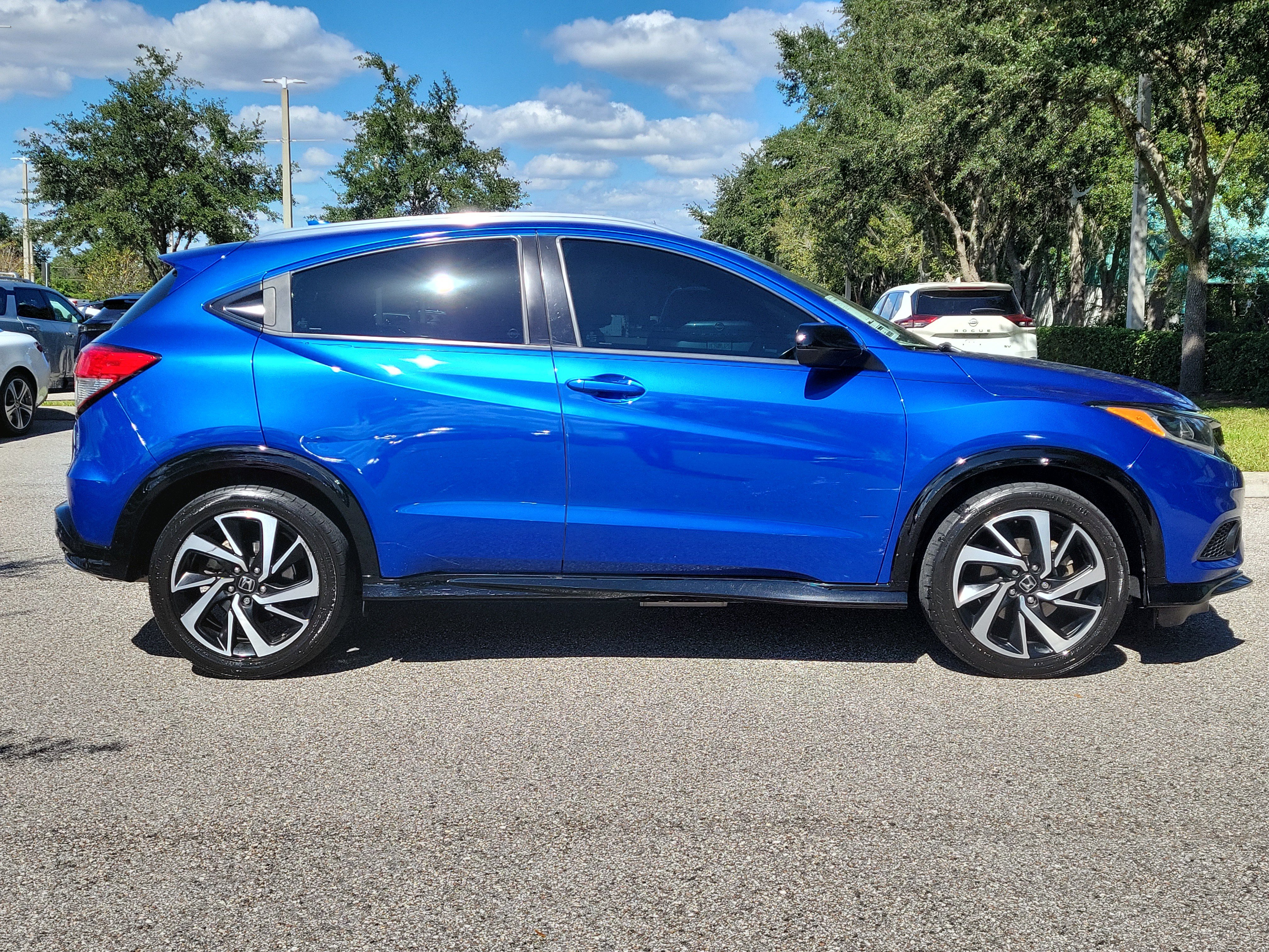 Used 2020 Honda HR-V Sport image 4