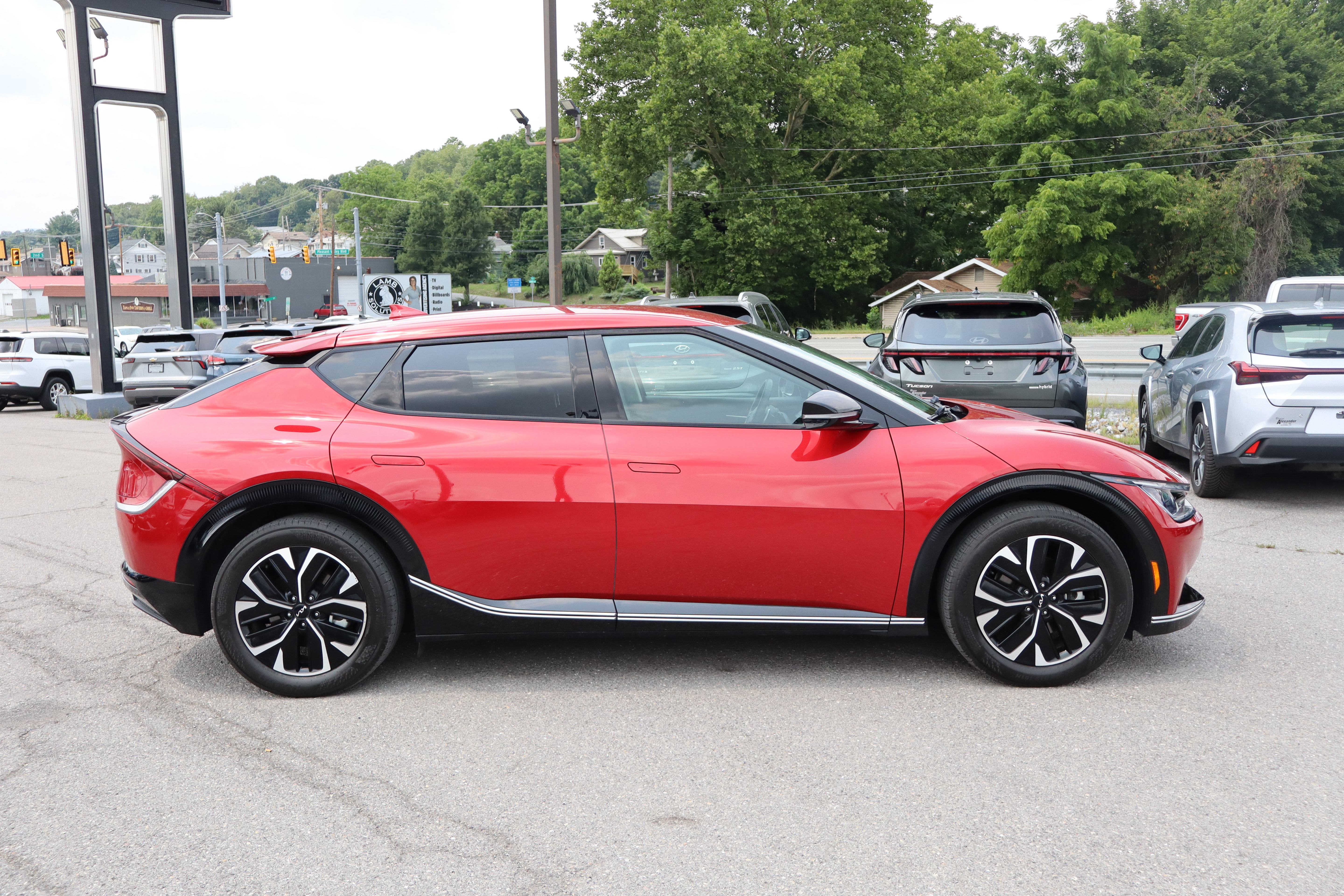 Used 2022 Kia EV6 Wind AWD/4WD video 2