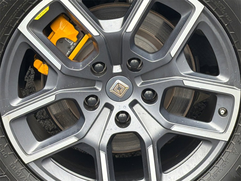 Used 2022 Rivian R1T Adventure image 6