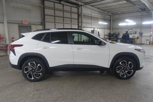 New 2026 Chevrolet Trax RS image 8