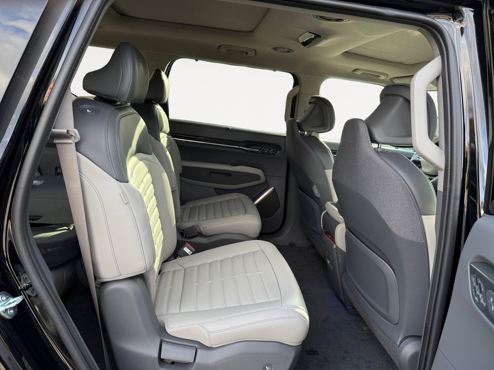 New 2026 Kia EV9 Land image 18