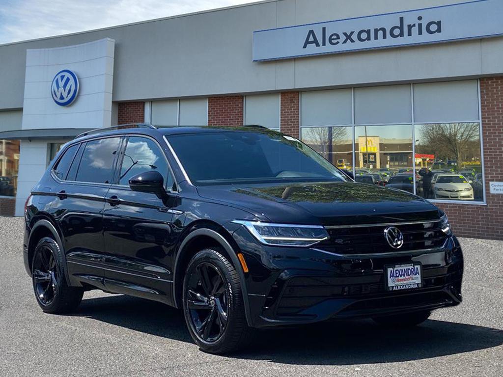 Certified 2023 Volkswagen Tiguan SE R-Line