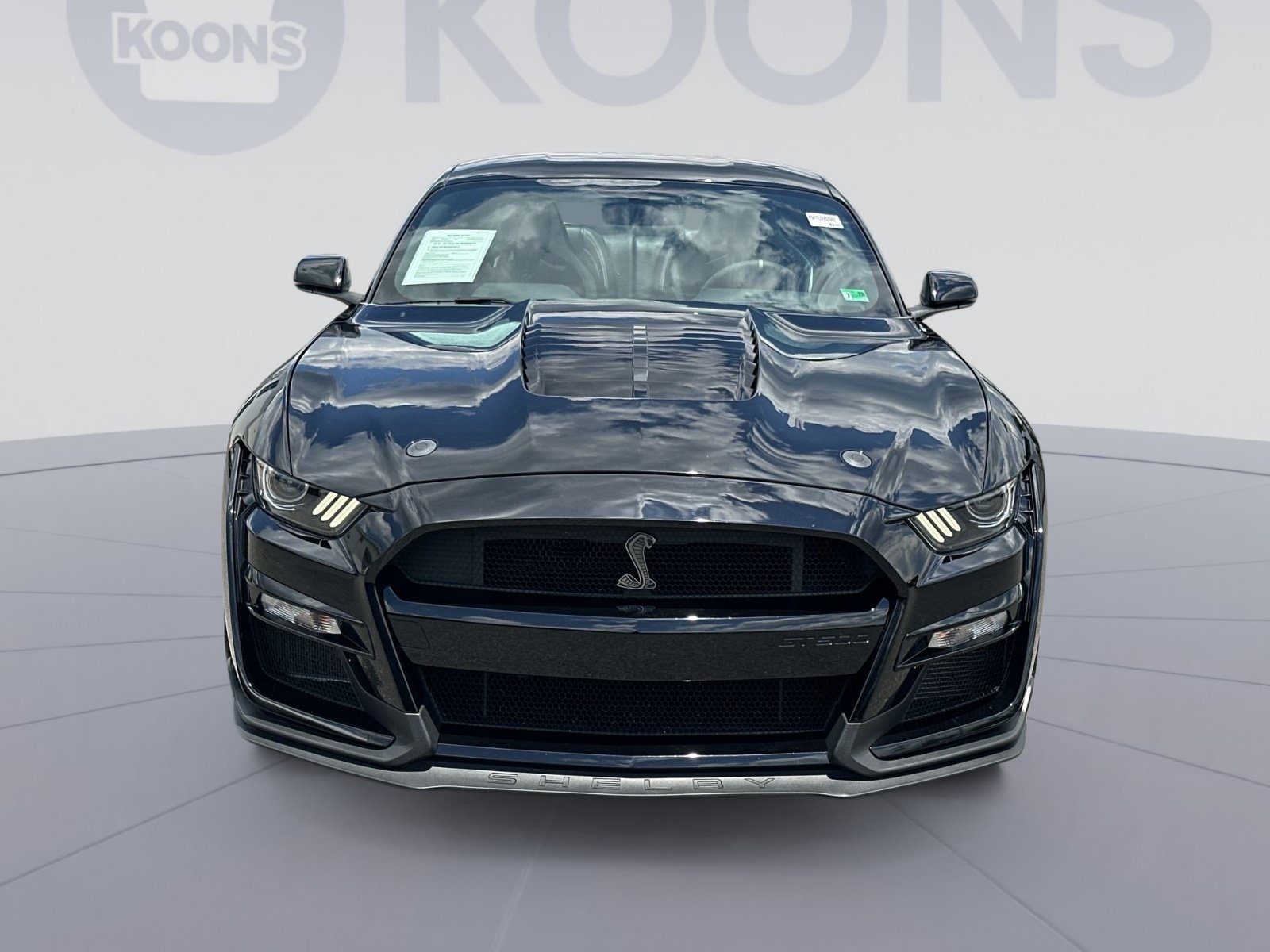 Used 2020 Ford Mustang Shelby GT500 w/ Technology Package RWD image 4
