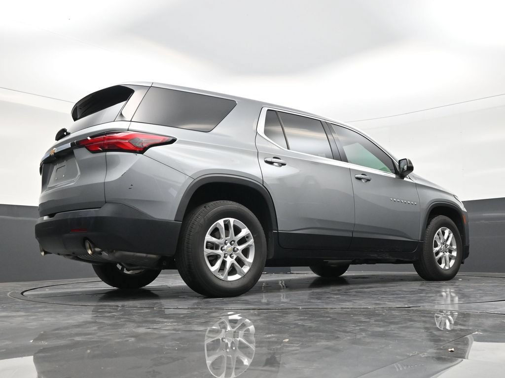 Used 2023 Chevrolet Traverse LS FWD image 24