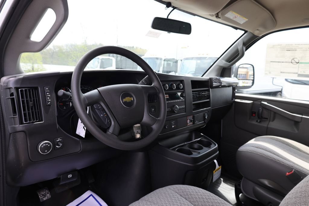 New 2026 Chevrolet Express 2500 w/ Driver Convenience Package RWD image 22