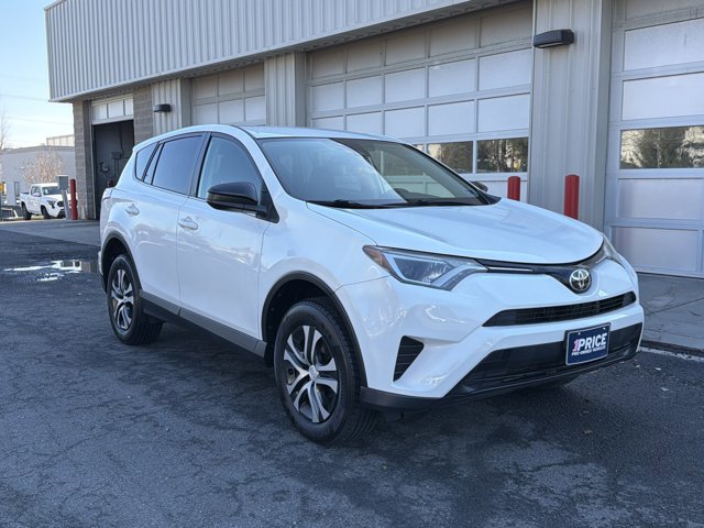 Used 2017 Toyota RAV4 LE w/ All Weather Liner Package video 3
