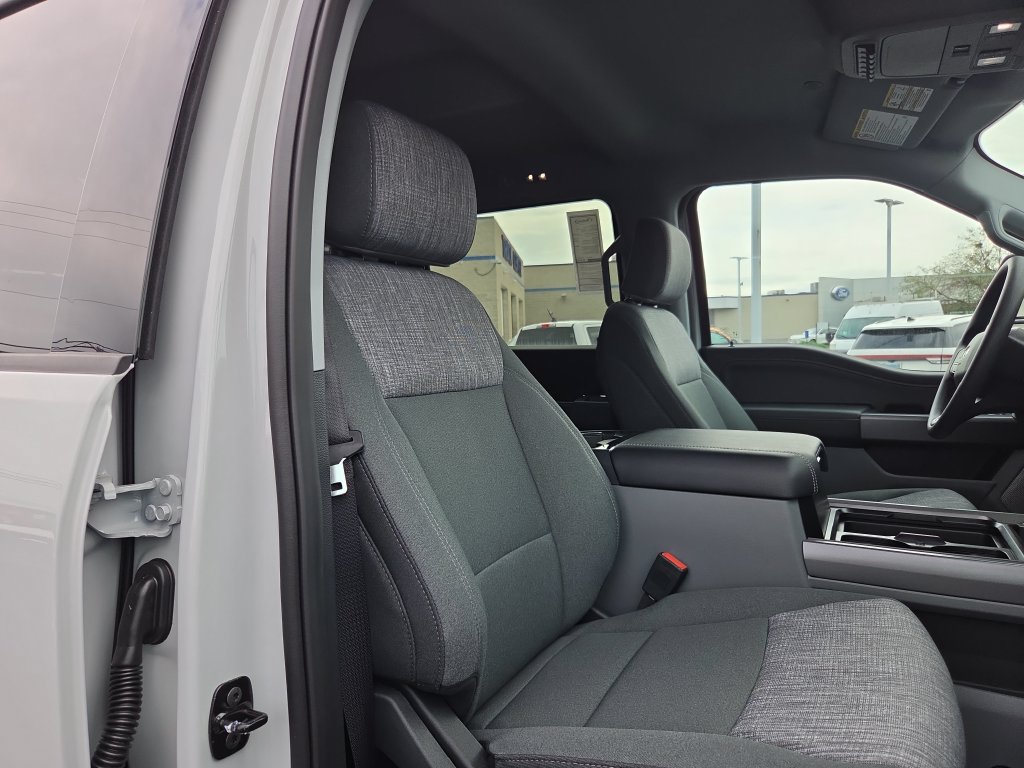 New 2026 Ford F250 XLT w/ XLT Premium Package AWD/4WD image 21