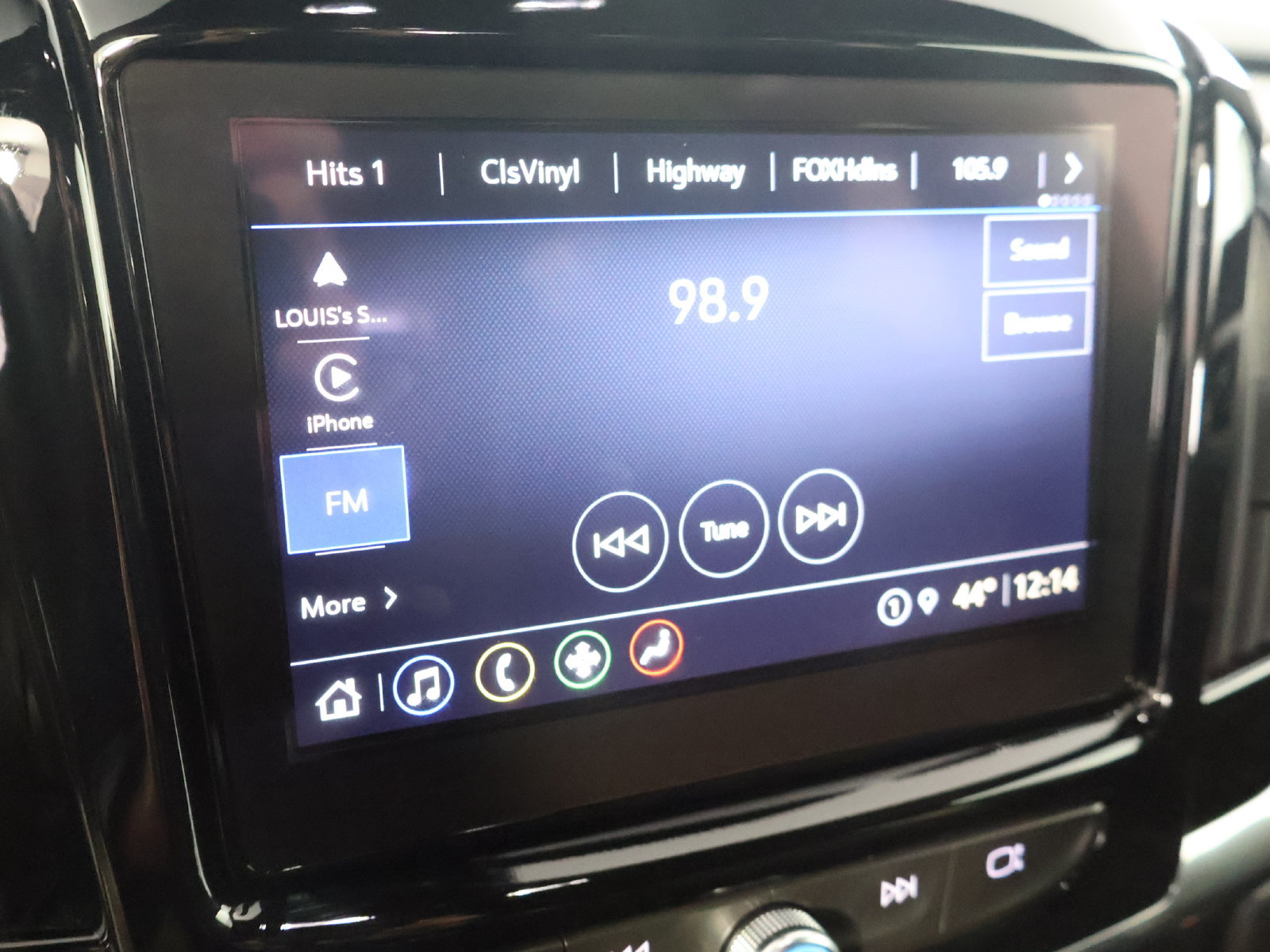 Used 2023 Chevrolet Traverse LT AWD/4WD image 43