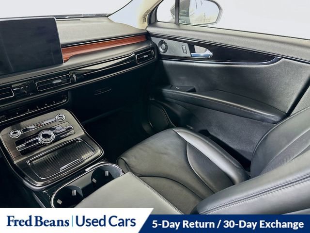 Certified 2022 Lincoln Nautilus Reserve w/ Equipment Group 201A image 27