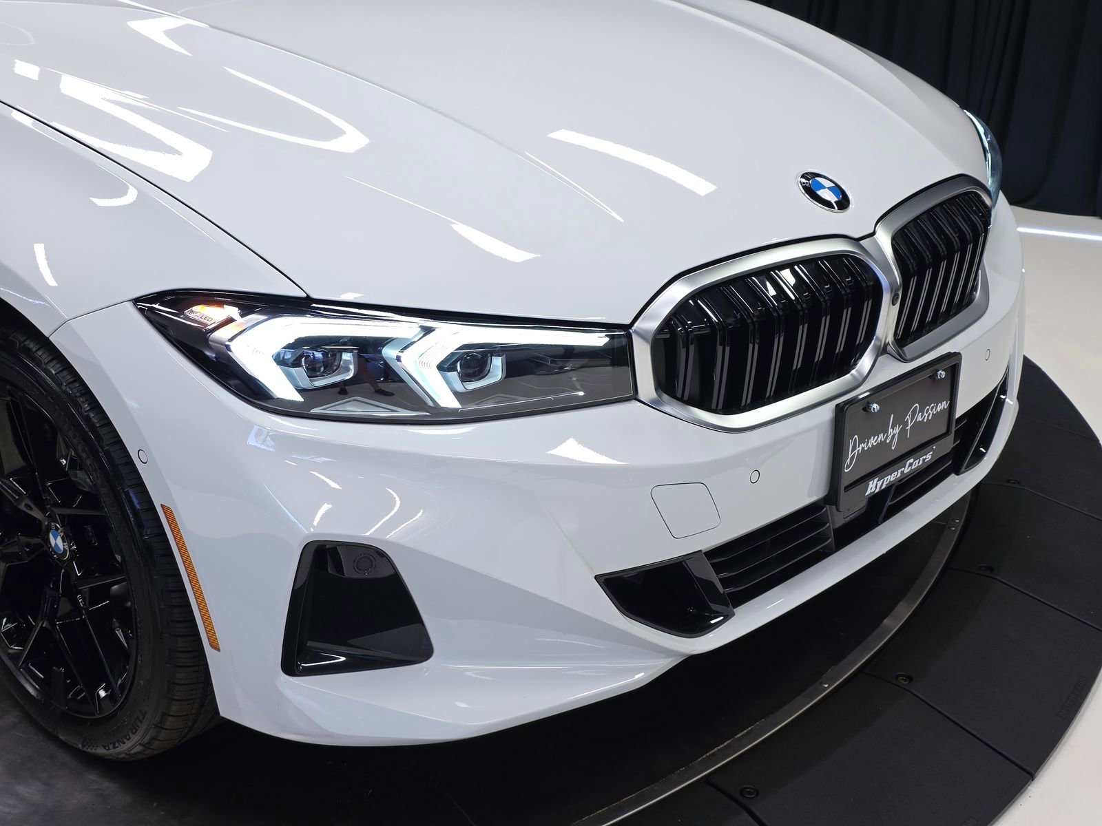 Used 2025 BMW 330i xDrive Sedan w/ Premium Package AWD/4WD image 53