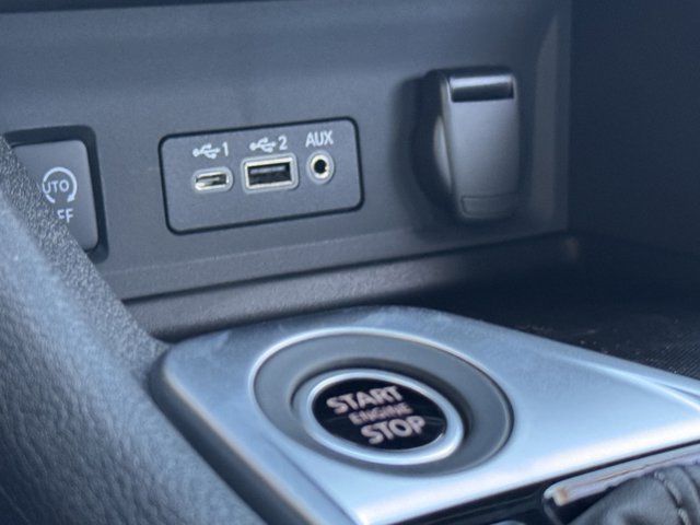 New 2025 Nissan Sentra SV w/ Trunk Package FWD image 30