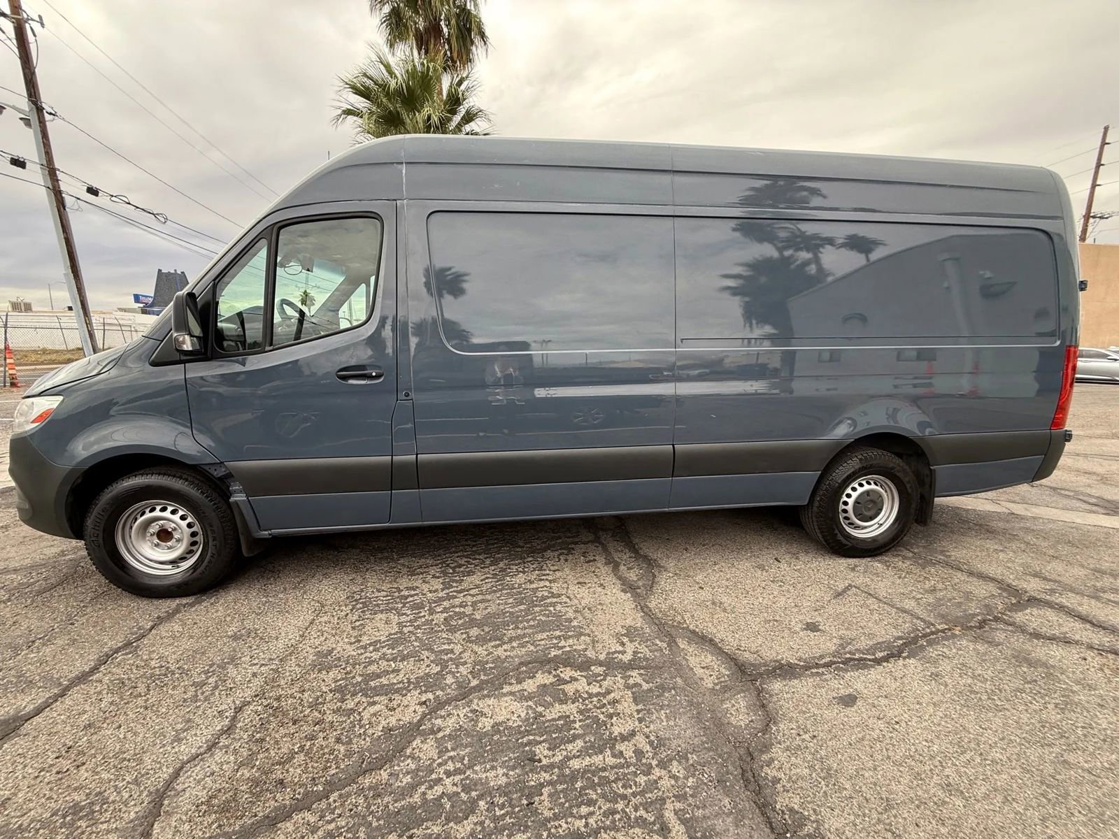 Used 2019 Mercedes-Benz Sprinter 170 image 2