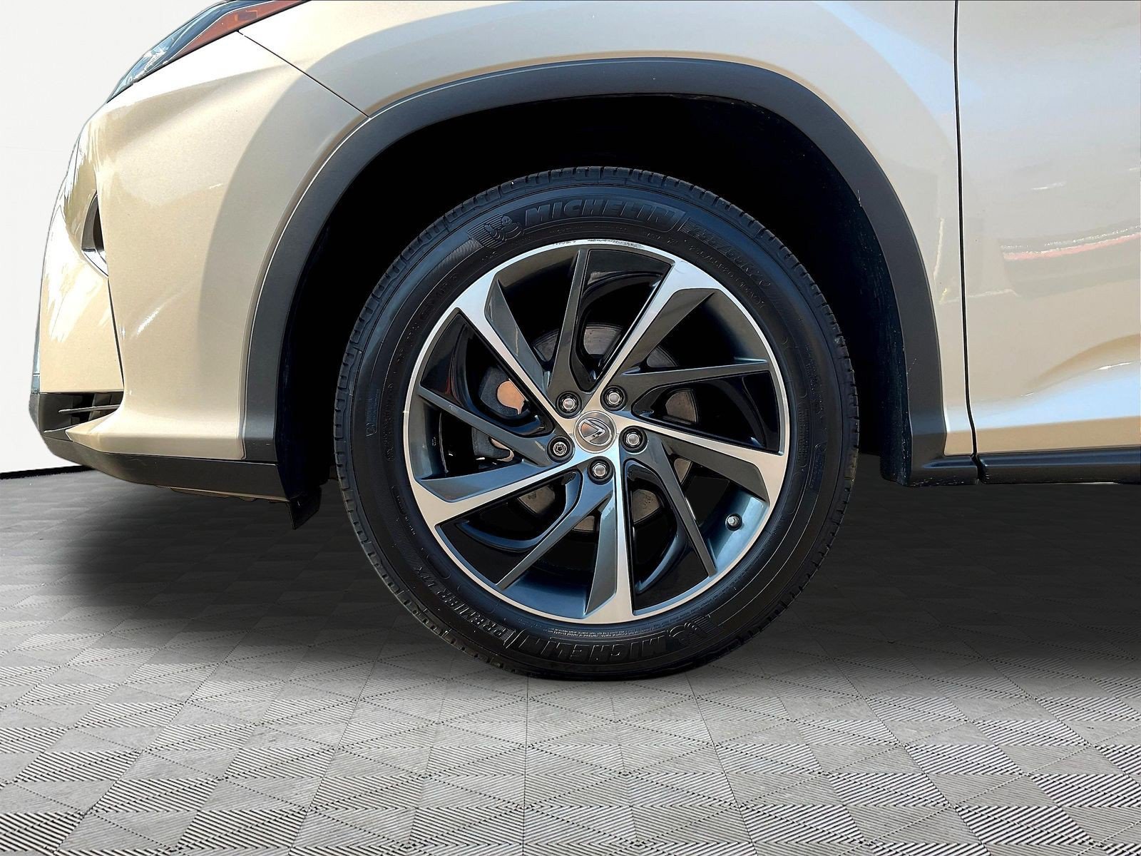 Used 2017 Lexus RX 450h AWD w/ Luxury Package image 34
