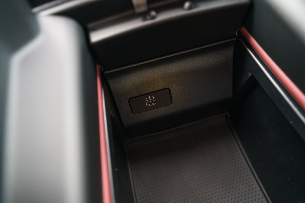 New 2027 BMW X6 M60i AWD/4WD image 34