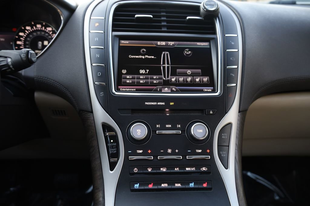 Used 2016 Lincoln MKX Reserve w/ Luxury Package image 36