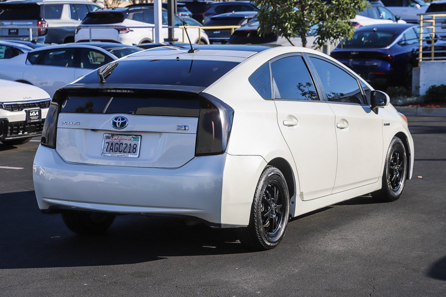 Used 2013 Toyota Prius Four w/ Deluxe Solar Roof Pkg FWD image 7