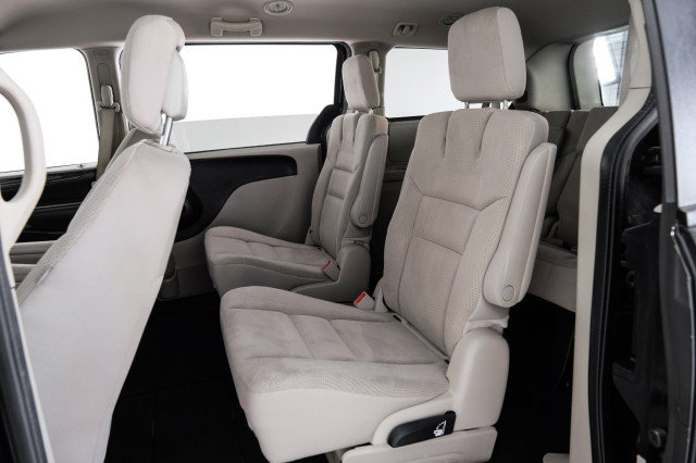 Used 2018 Dodge Grand Caravan SE w/ UConnect Hands-Free Group FWD image 32