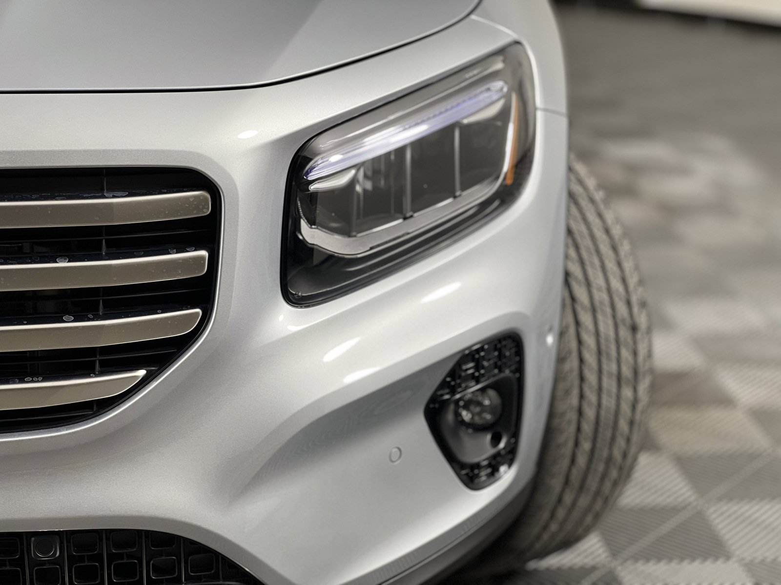 Used 2025 Mercedes-Benz GLB 250 image 7