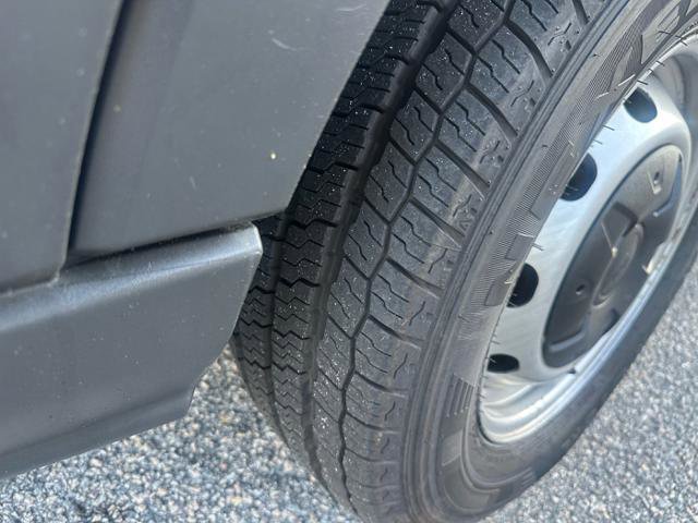 Used 2017 Ford Transit 250 130 Low Roof image 39