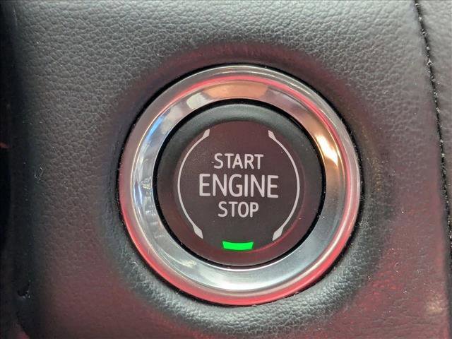 Used 2022 Chevrolet Suburban RST w/ Luxury Package image 17