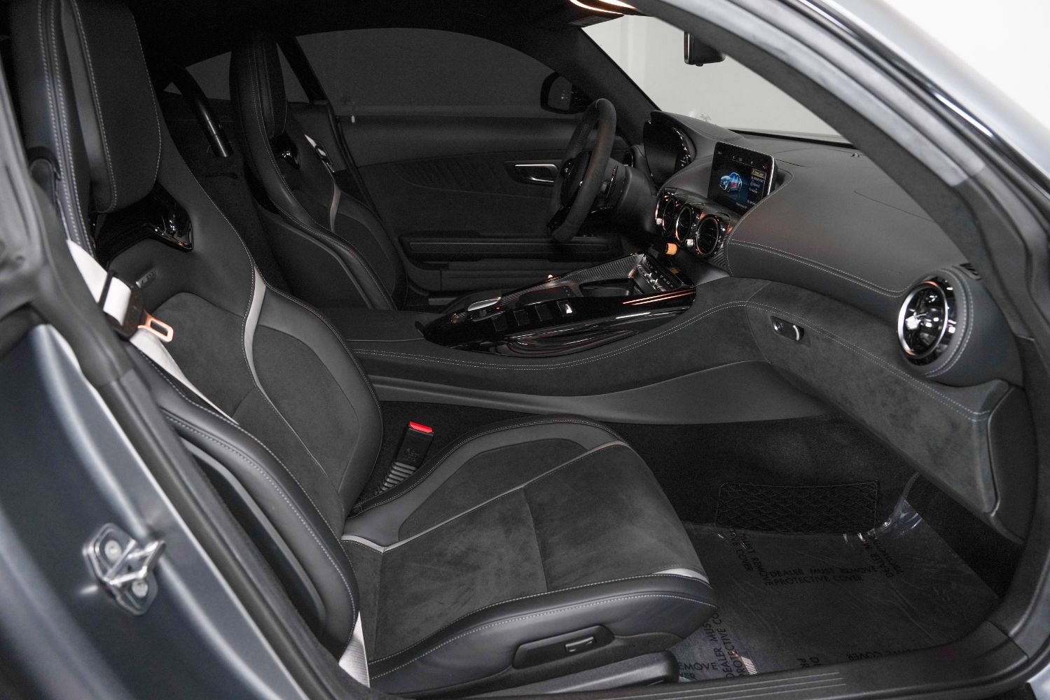 Used 2020 Mercedes-Benz AMG GT R image 30