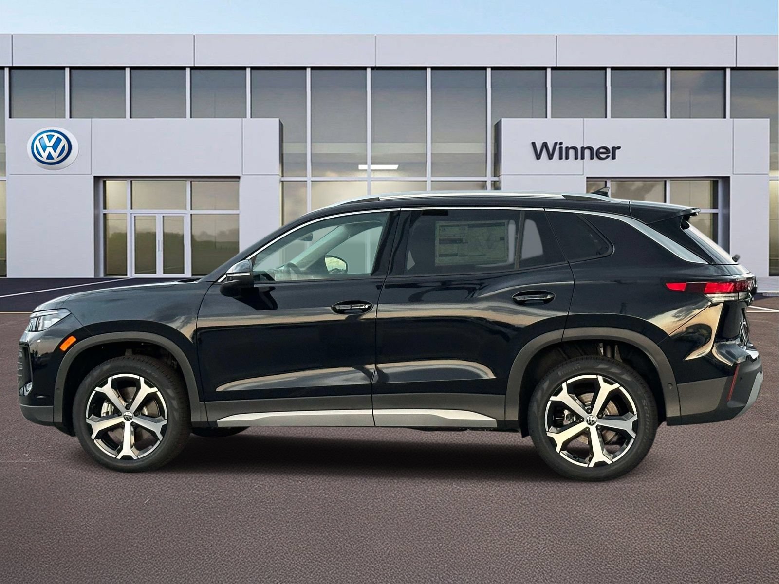 New 2026 Volkswagen Tiguan SE AWD/4WD image 2