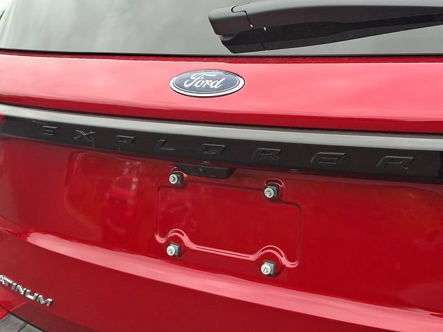 Certified 2025 Ford Explorer Platinum w/ Ultimate Package AWD/4WD image 35