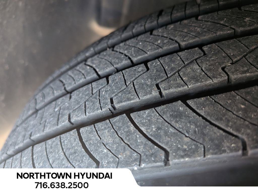 Used 2022 Volkswagen Tiguan SE image 39