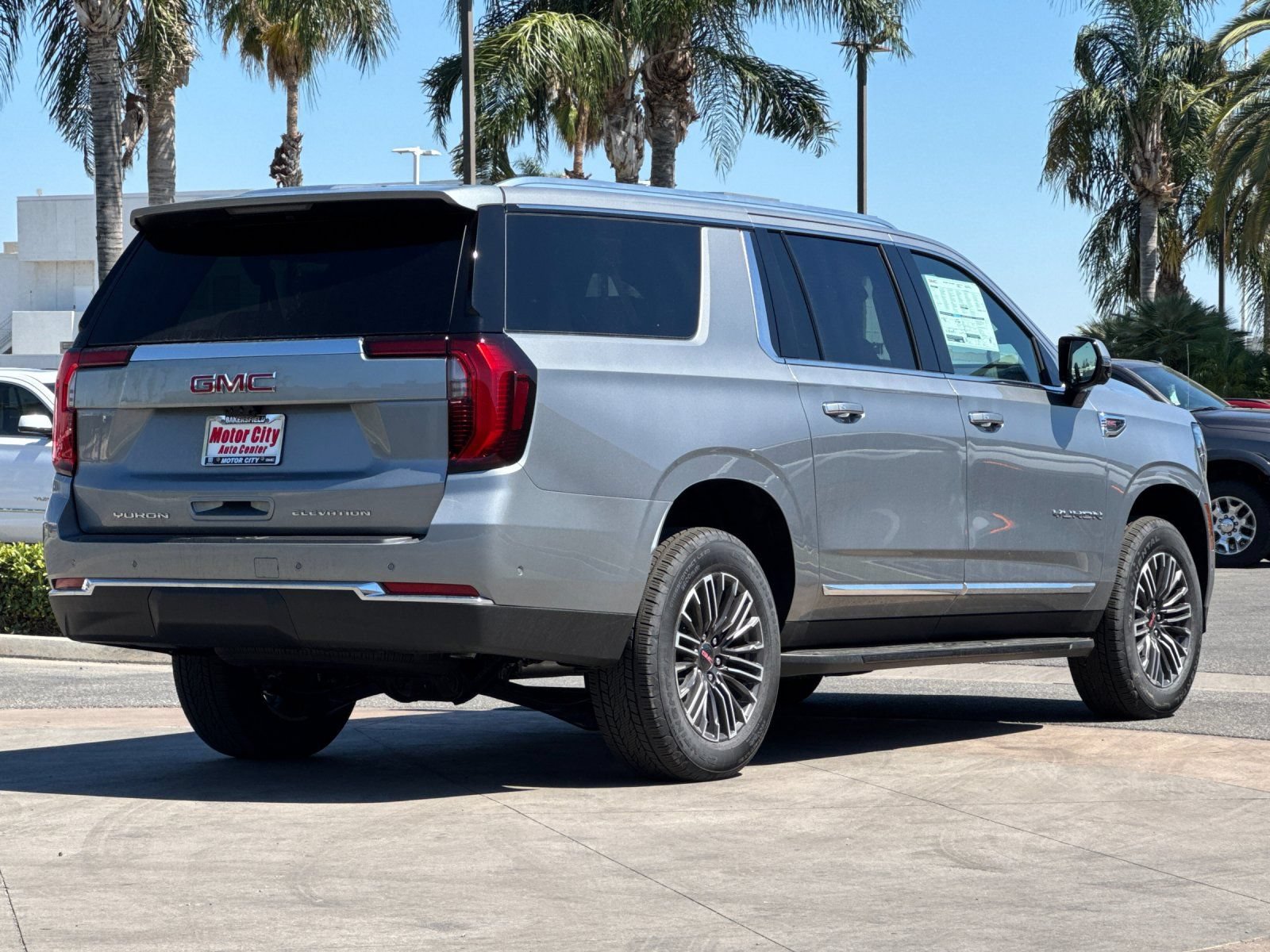 New 2026 GMC Yukon XL Elevation w/ Elevation Premium Package AWD/4WD image 4