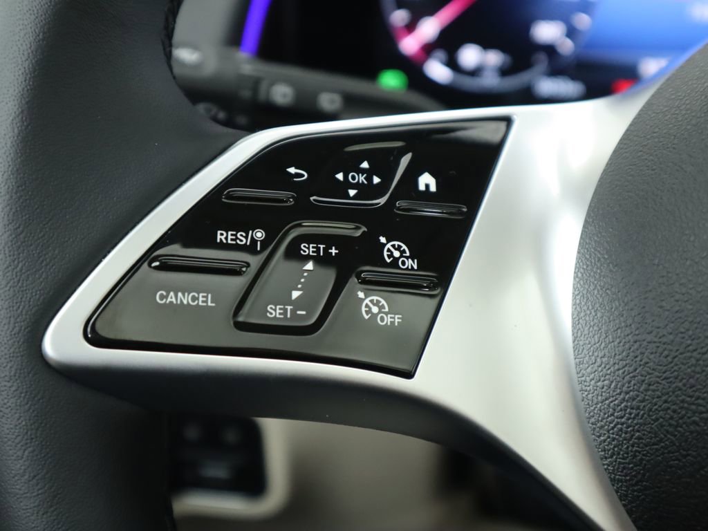 Used 2026 Mercedes-Benz GLB 250 image 11