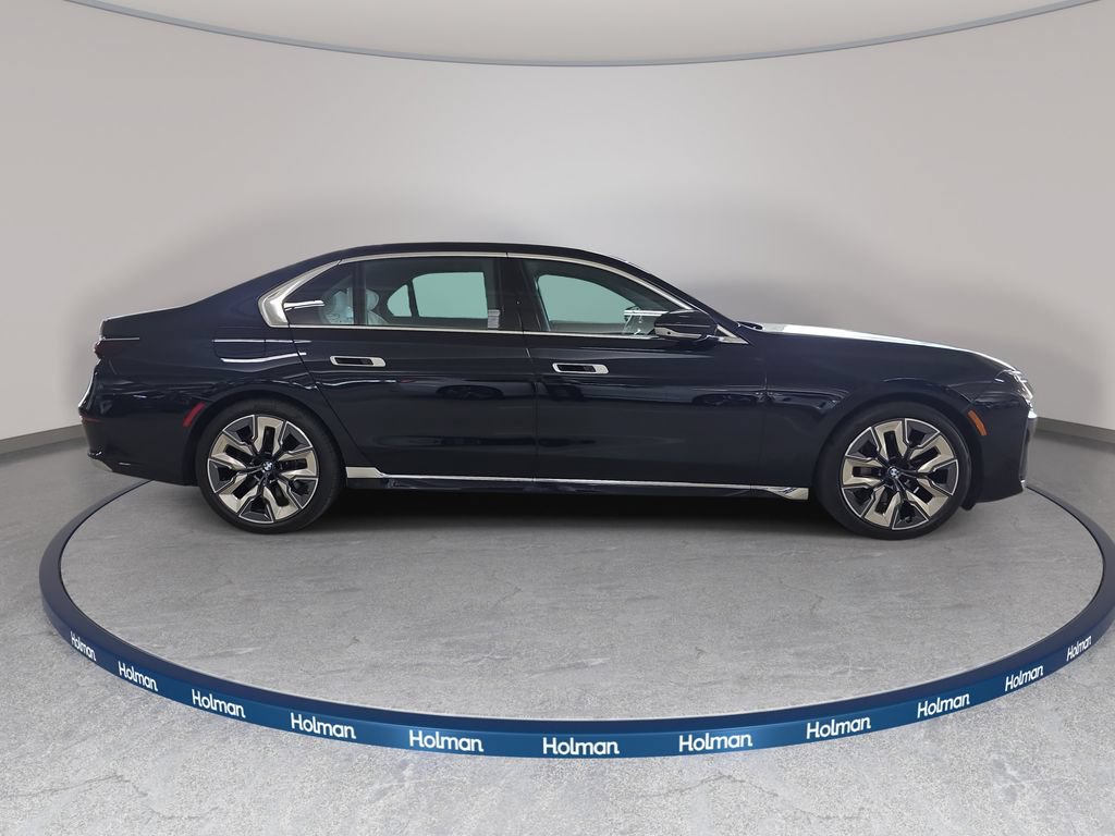 Used 2023 BMW i7 xDrive60 AWD/4WD image 6