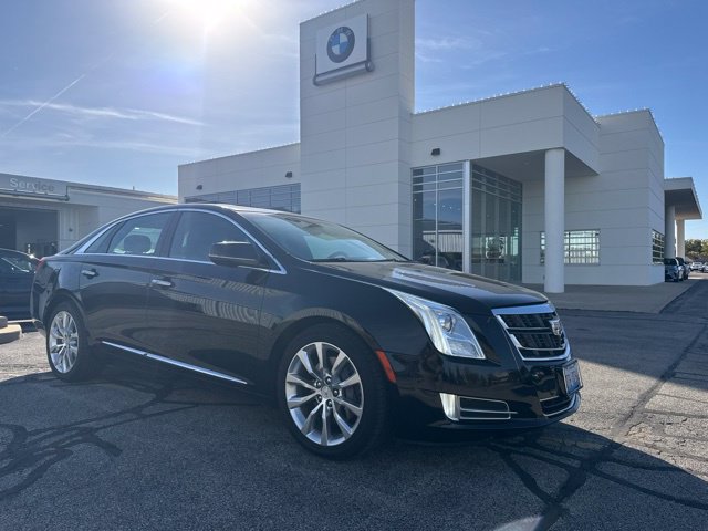Used 2016 Cadillac XTS Luxury FWD image 2
