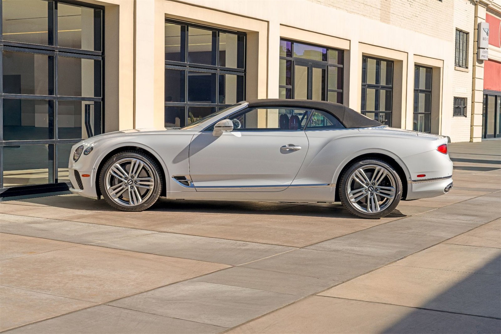 Used 2024 Bentley Continental GT image 7