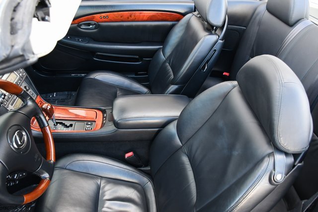 Used 2004 Lexus SC 430 Convertible image 10