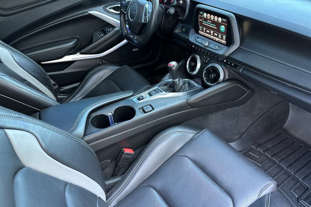 Used 2016 Chevrolet Camaro SS RWD image 14