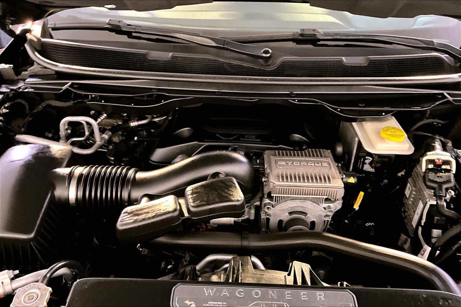 Used 2022 Jeep Wagoneer Series II AWD/4WD image 30