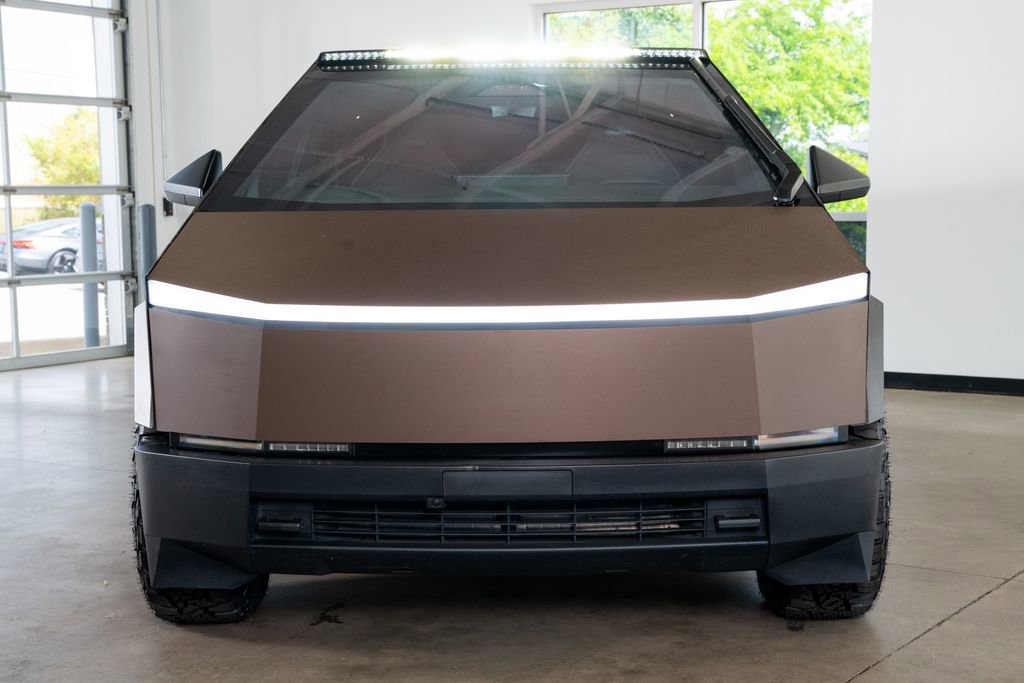 Used 2024 Tesla Cybertruck AWD Crew Cab image 4
