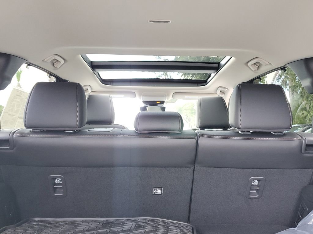 New 2025 MAZDA CX-90 Plug-In Hybrid w/Premium Sport image 9