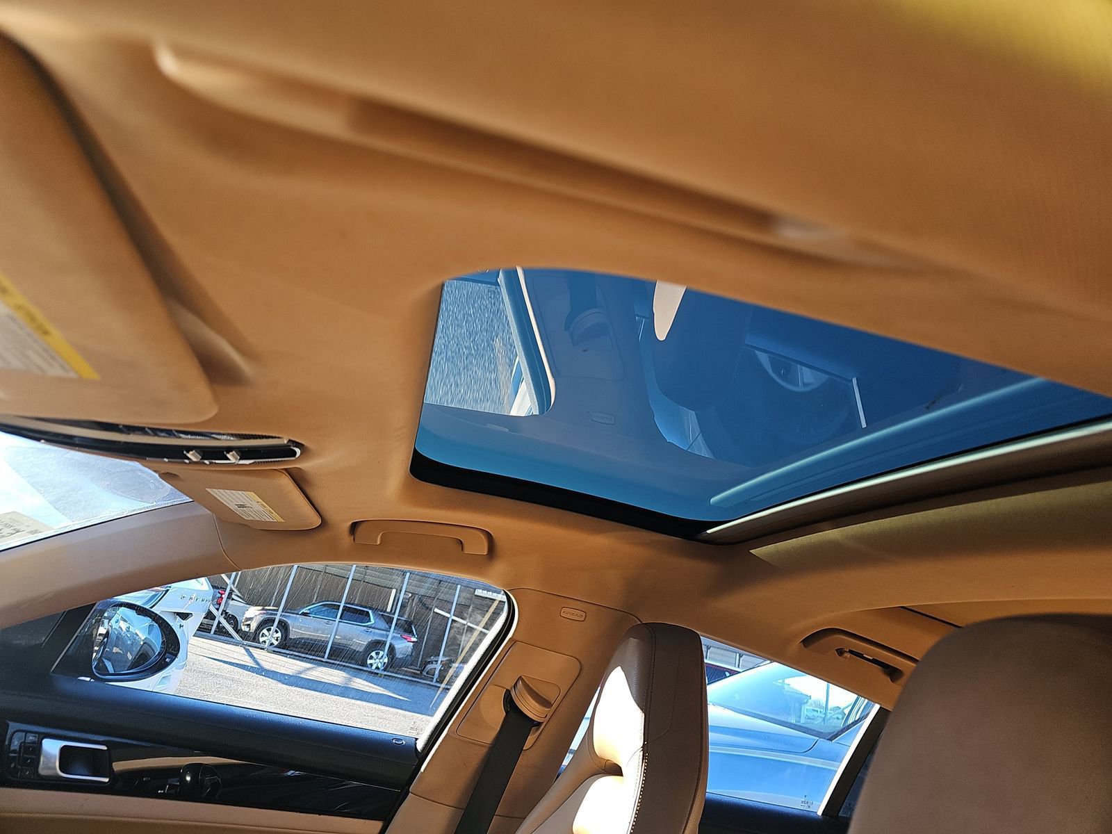 Used 2018 Porsche Panamera 4 image 4