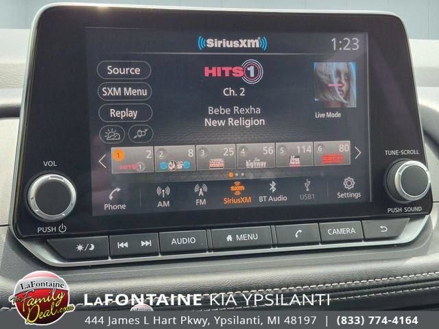 Used 2025 Nissan Rogue SV FWD image 23