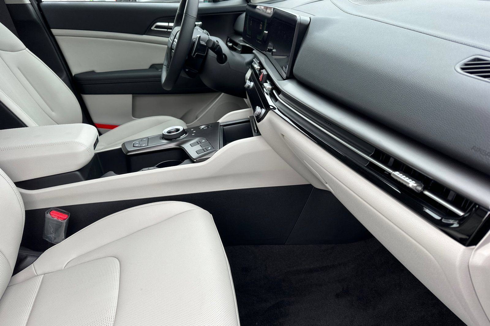 New 2026 Kia Sportage EX AWD/4WD image 16