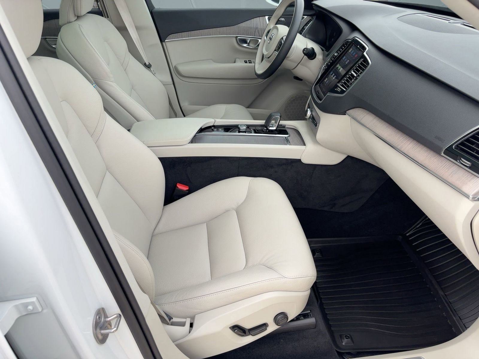 Used 2024 Volvo XC90 B6 Plus w/ Protection Package Premier image 31