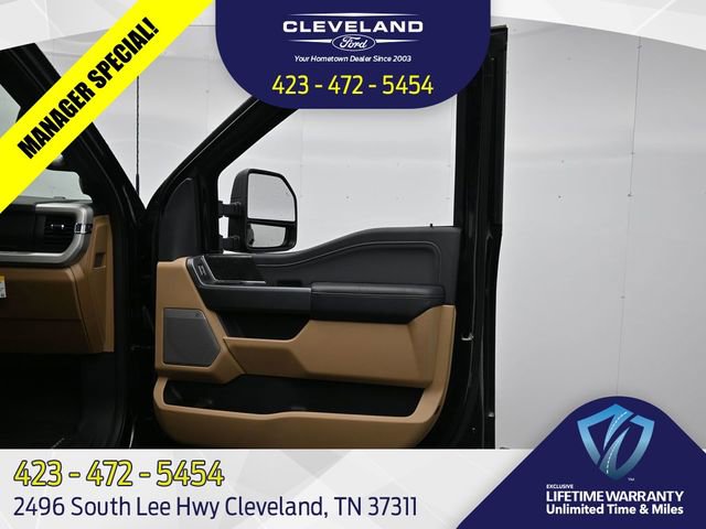 New 2025 Ford F250 XLT w/ Black Appearance Package AWD/4WD image 26