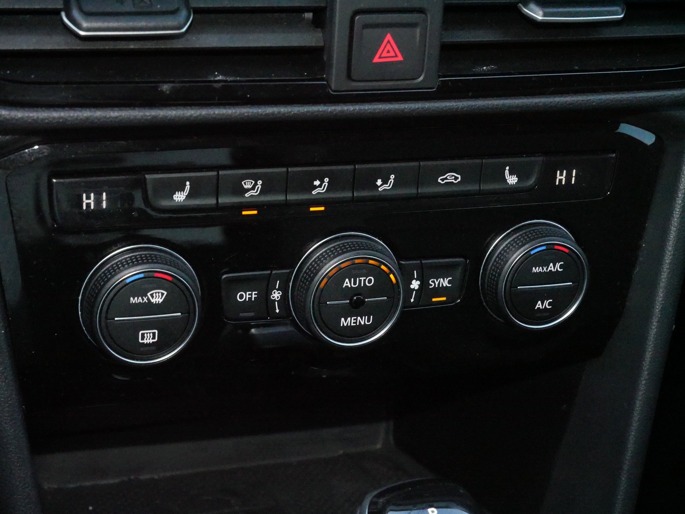 Used 2024 Volkswagen Taos SE image 23